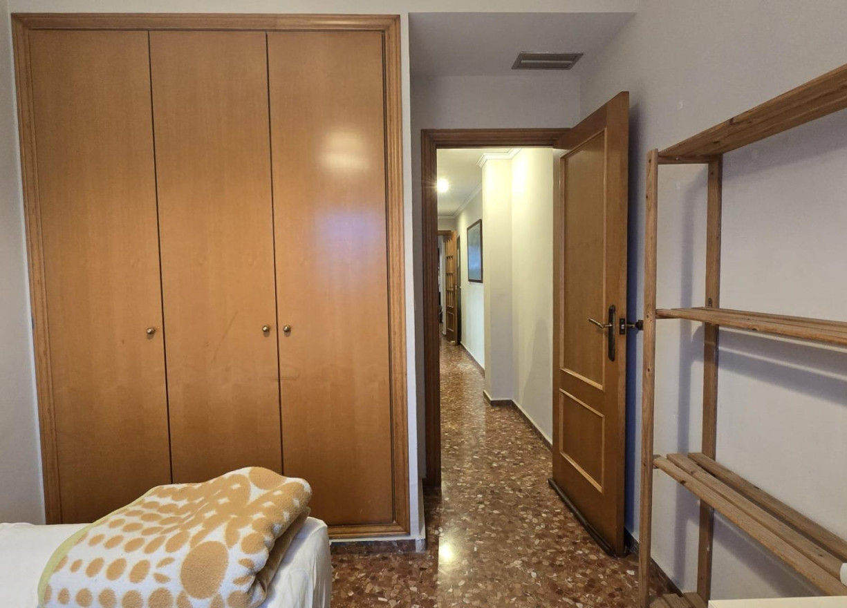 Alquiler a largo plazo - Ático - Valencia - Algiros