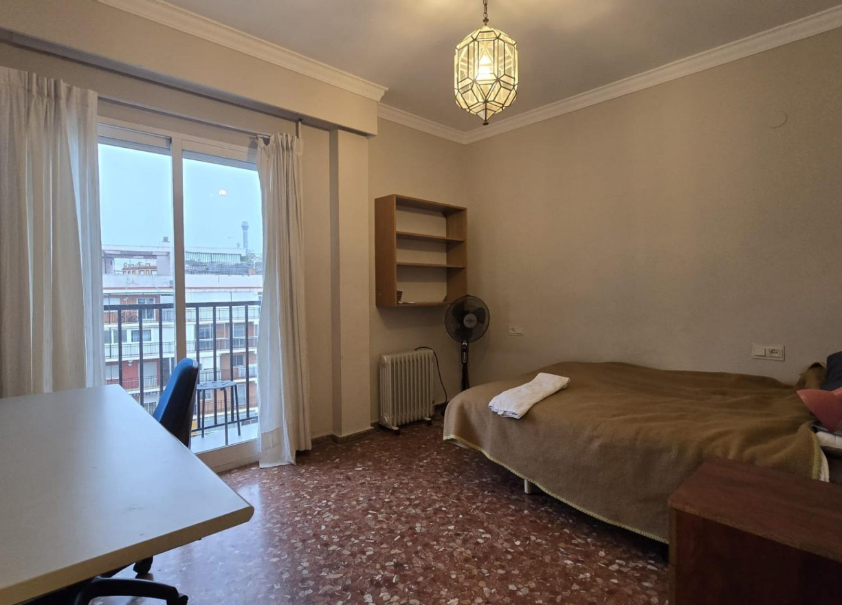 Alquiler a largo plazo - Ático - Valencia - Algiros