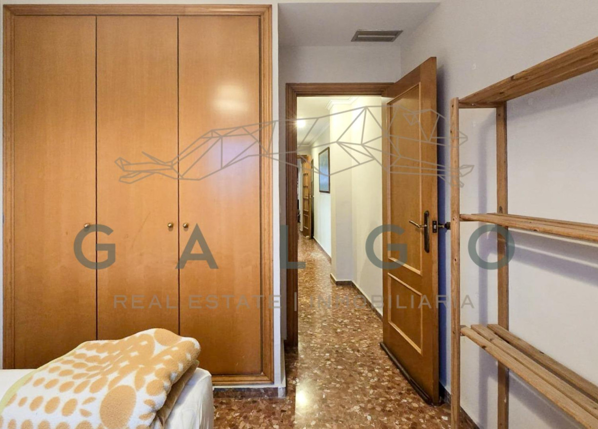 Alquiler a largo plazo - Ático - Valencia - Algiros