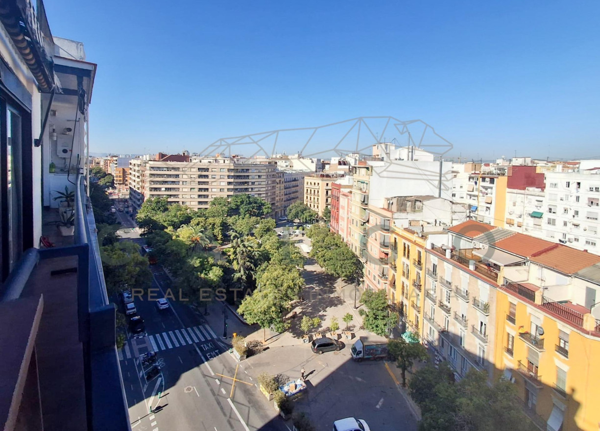 Alquiler a largo plazo - Ático - Valencia - La Roqueta