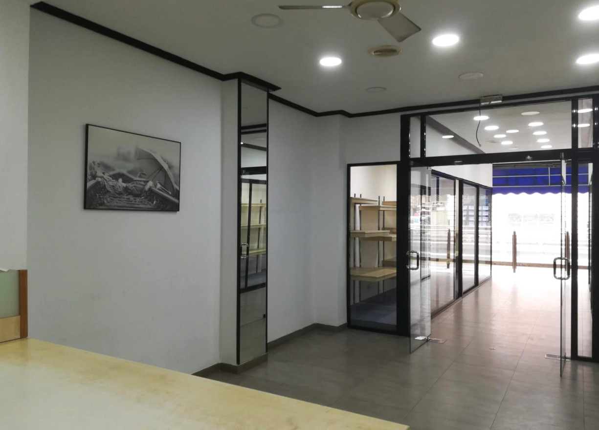 Alquiler a largo plazo - Local comercial - Valencia - El Pilar