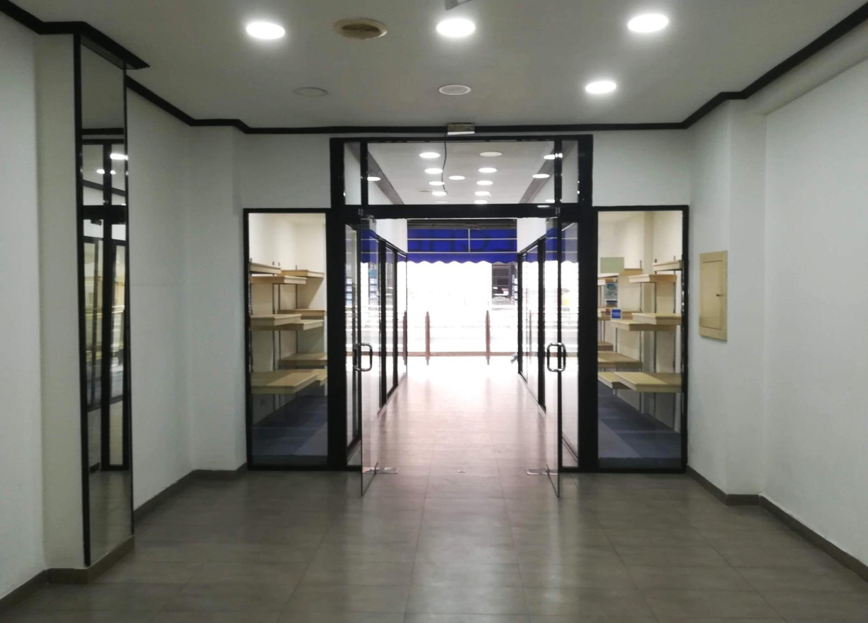 Alquiler a largo plazo - Local comercial - Valencia - El Pilar