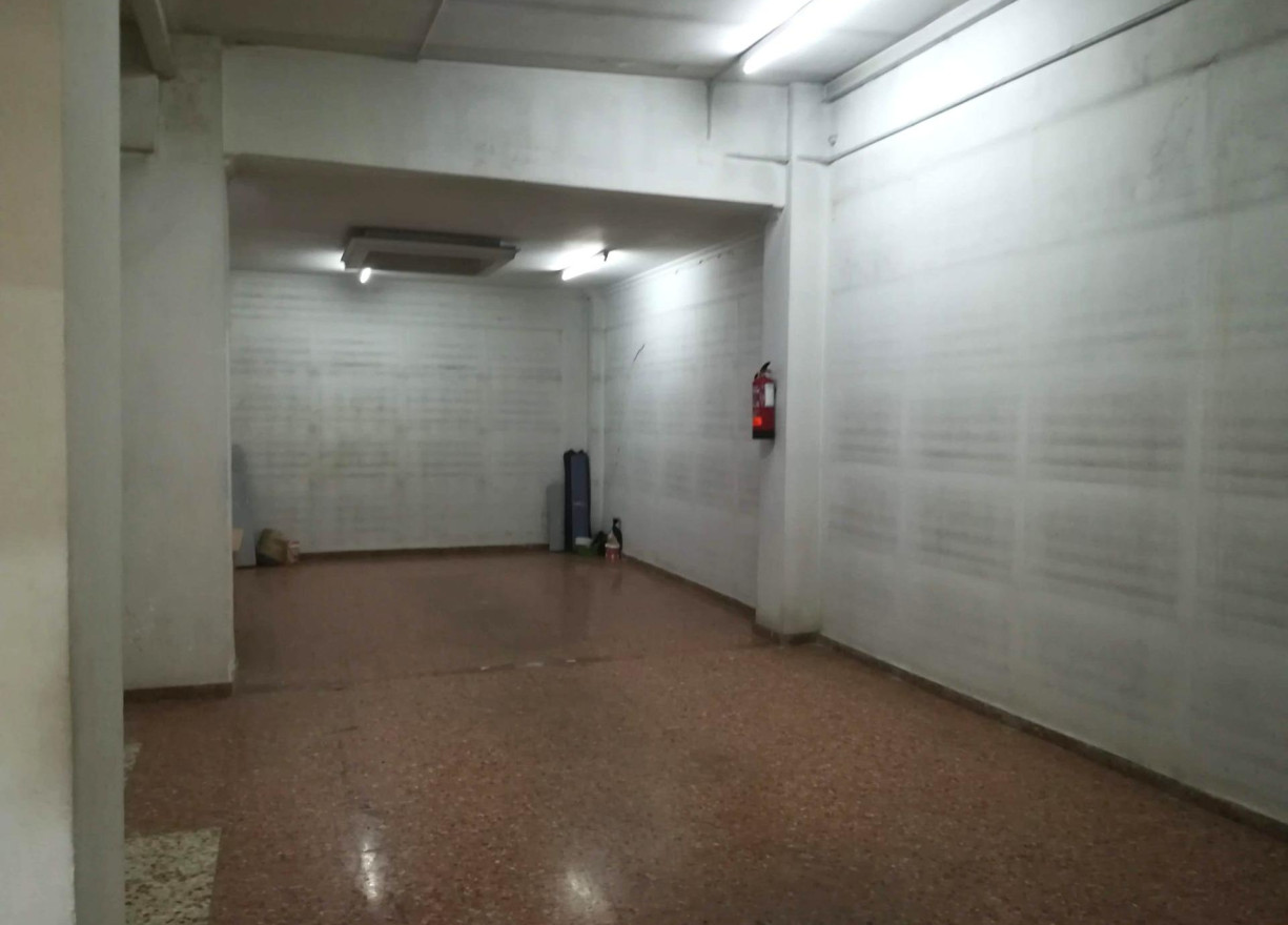 Alquiler a largo plazo - Local comercial - Valencia - El Pilar