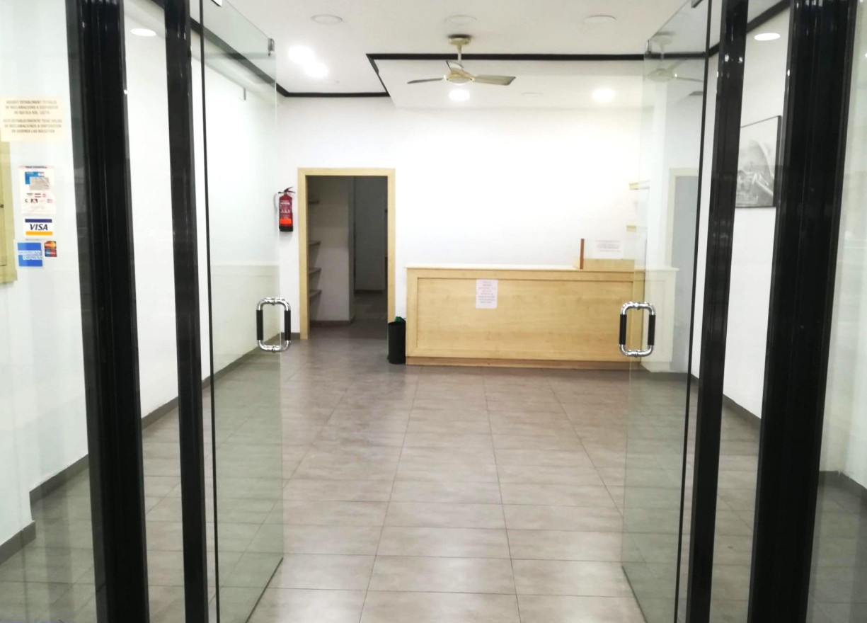 Alquiler a largo plazo - Local comercial - Valencia - El Pilar