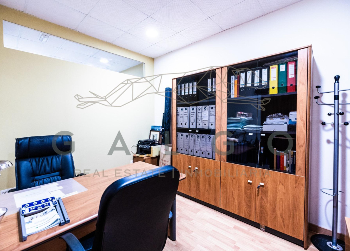 Alquiler a largo plazo - Local comercial - Valencia - Gran Vía