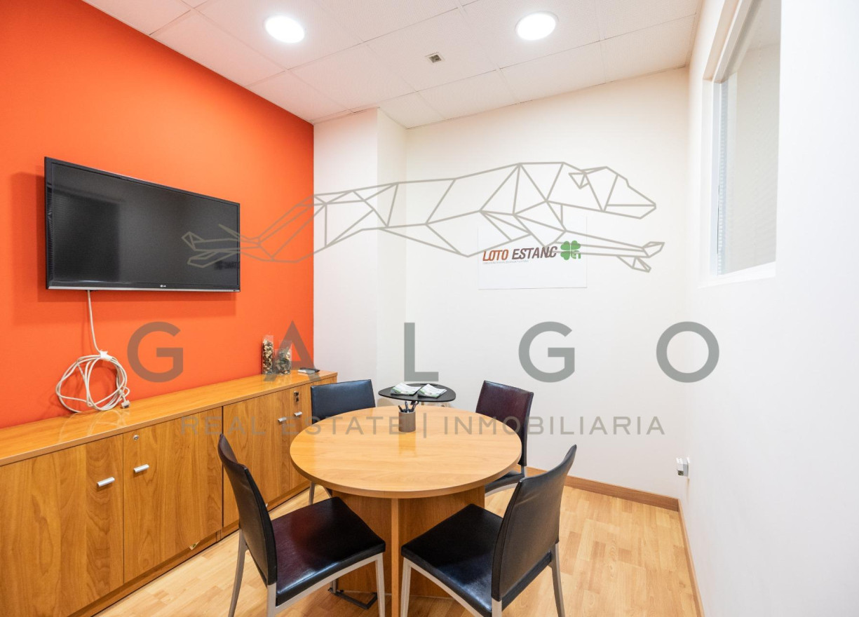 Alquiler a largo plazo - Local comercial - Valencia - Gran Vía