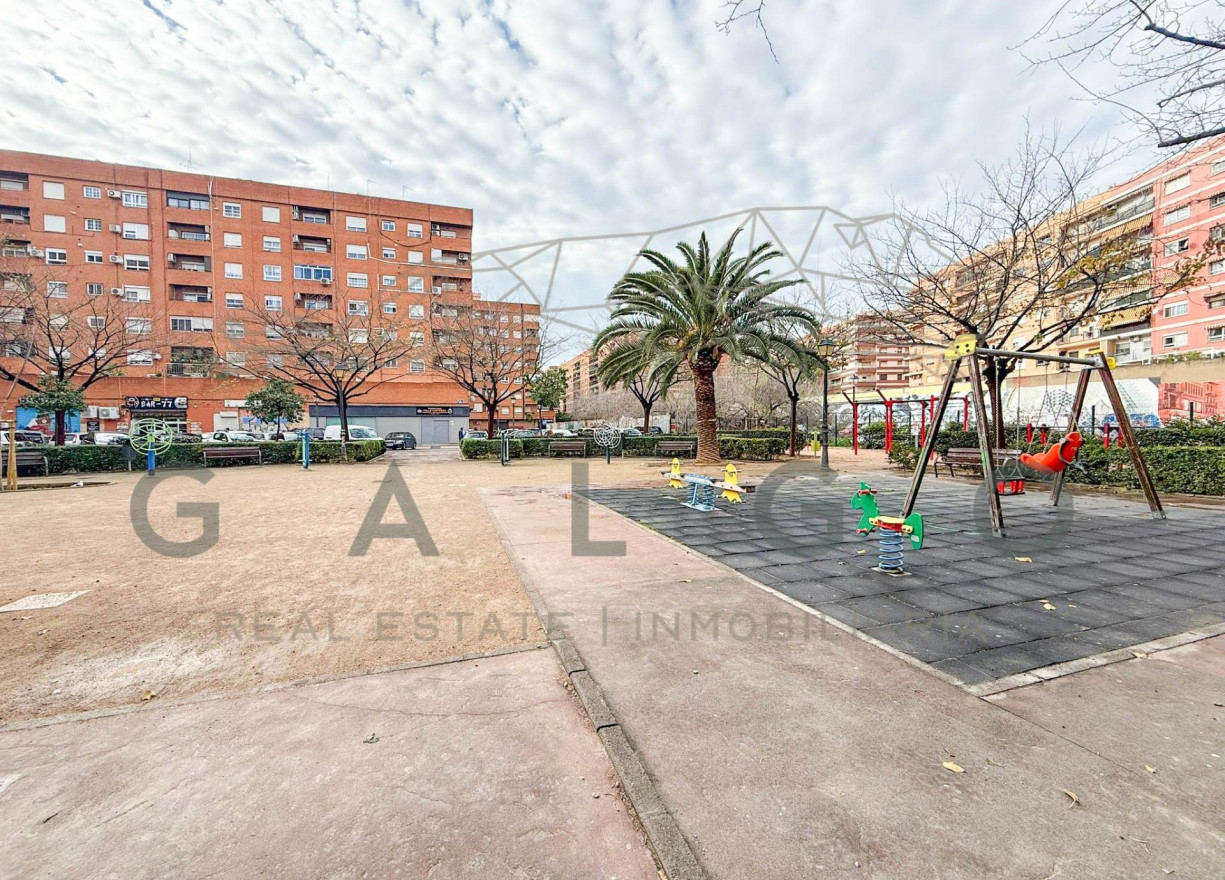 Alquiler a largo plazo - Local comercial - Valencia - L´Hort de Senabre