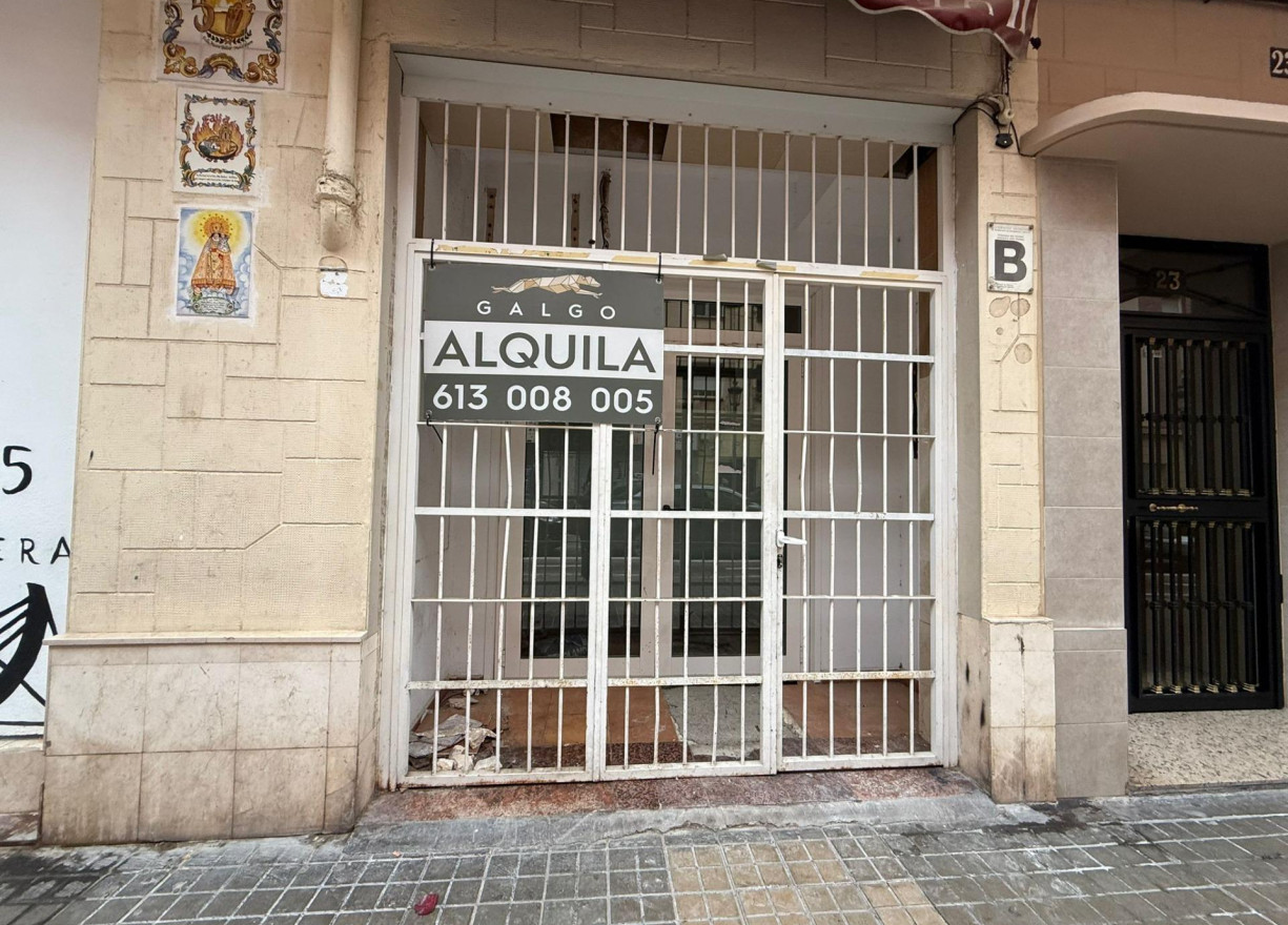 Alquiler a largo plazo - Local comercial - Valencia - Patraix