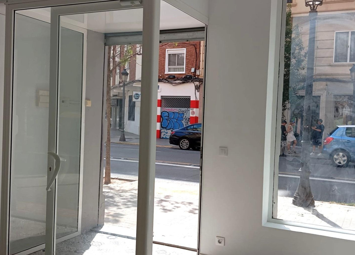 Alquiler a largo plazo - Local comercial - Valencia - Russafa - Ruzafa