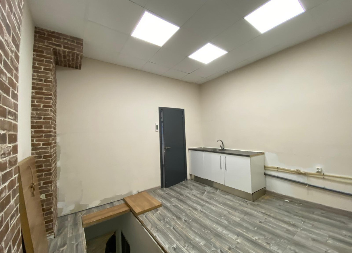 Alquiler a largo plazo - Local comercial - Valencia - Sant Francesc