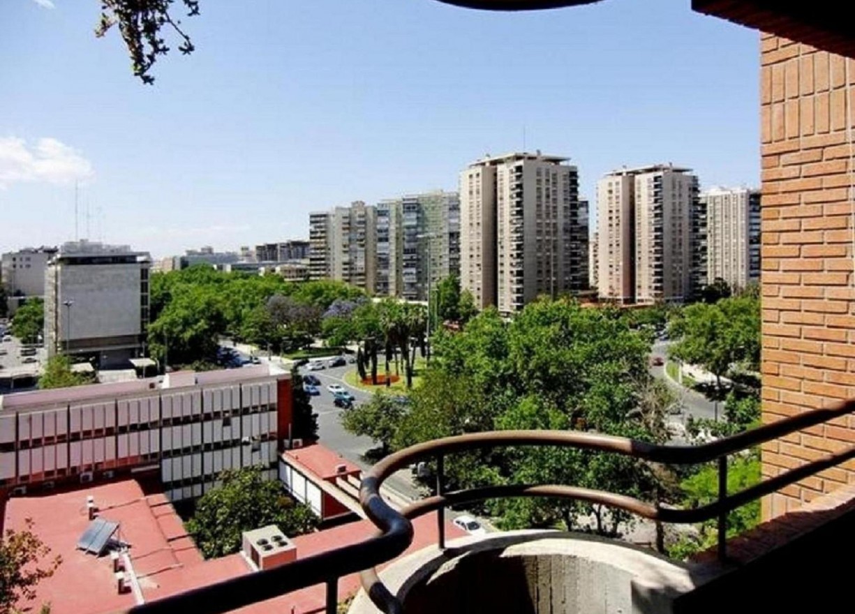 Alquiler a largo plazo - Piso - Valencia - Algiros