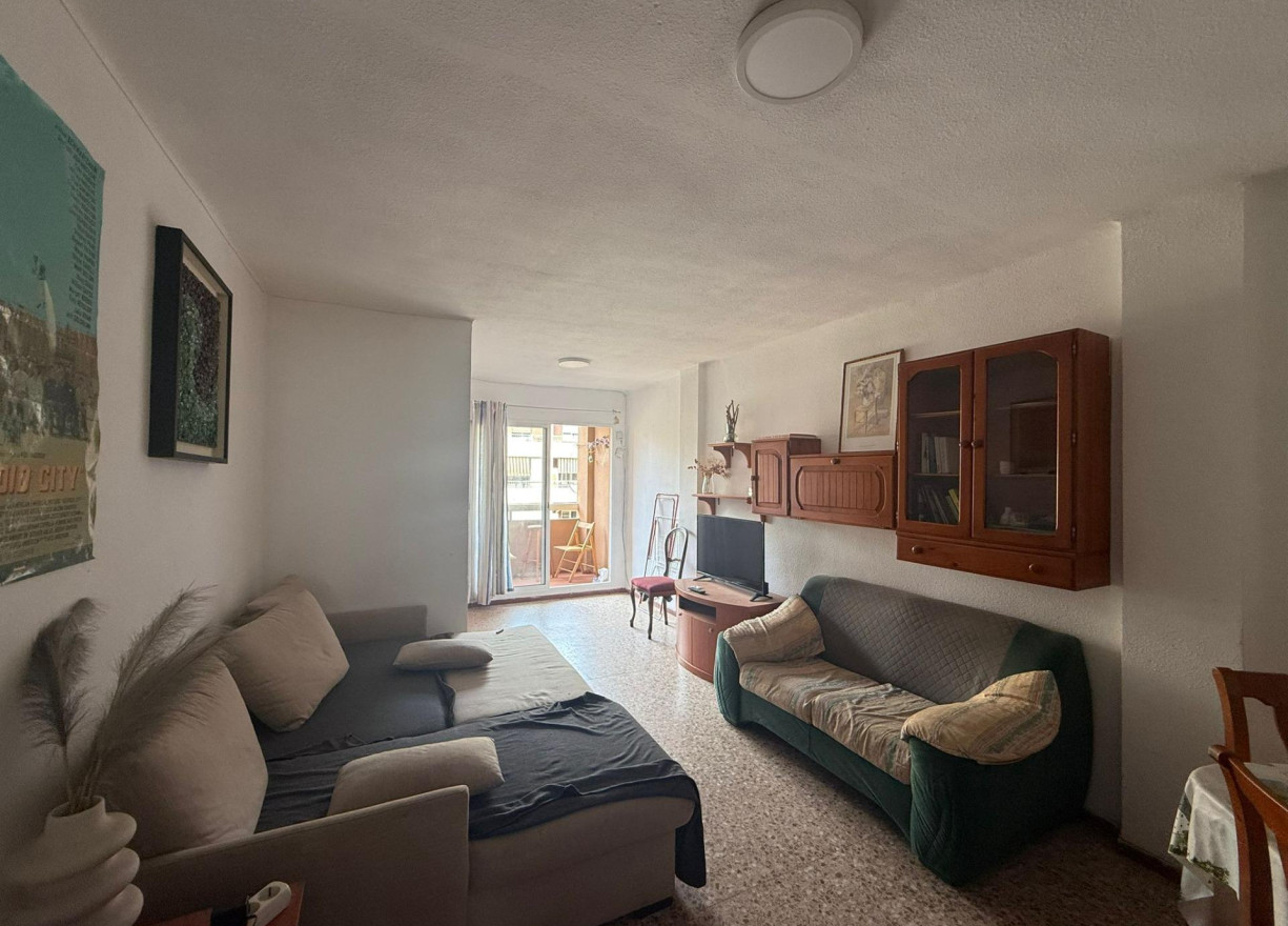 Alquiler a largo plazo - Piso - Valencia - Benimaclet