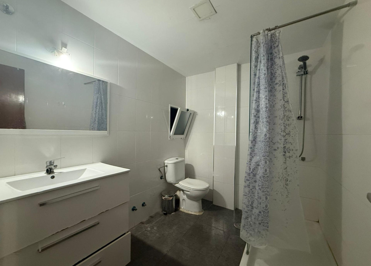 Alquiler a largo plazo - Piso - Valencia - Benimaclet