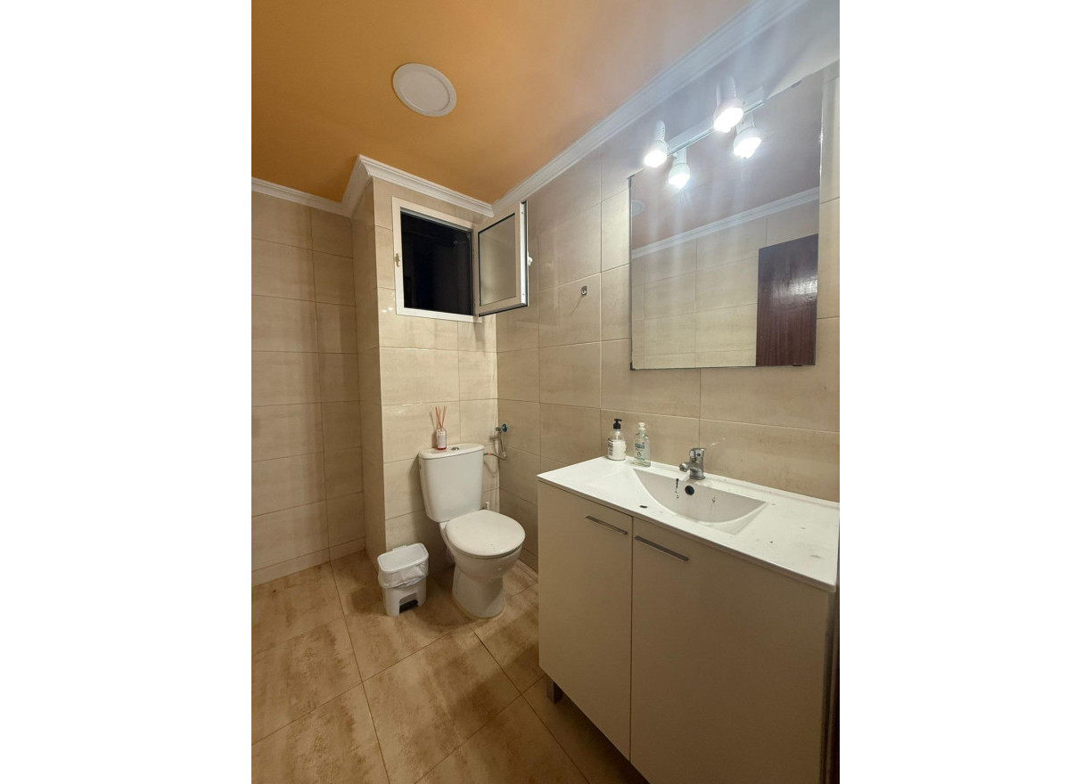 Alquiler a largo plazo - Piso - Valencia - Benimaclet