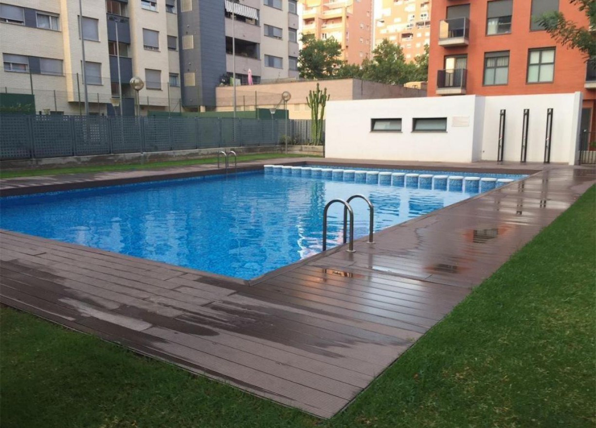 Alquiler a largo plazo - Piso - Valencia - Campanar
