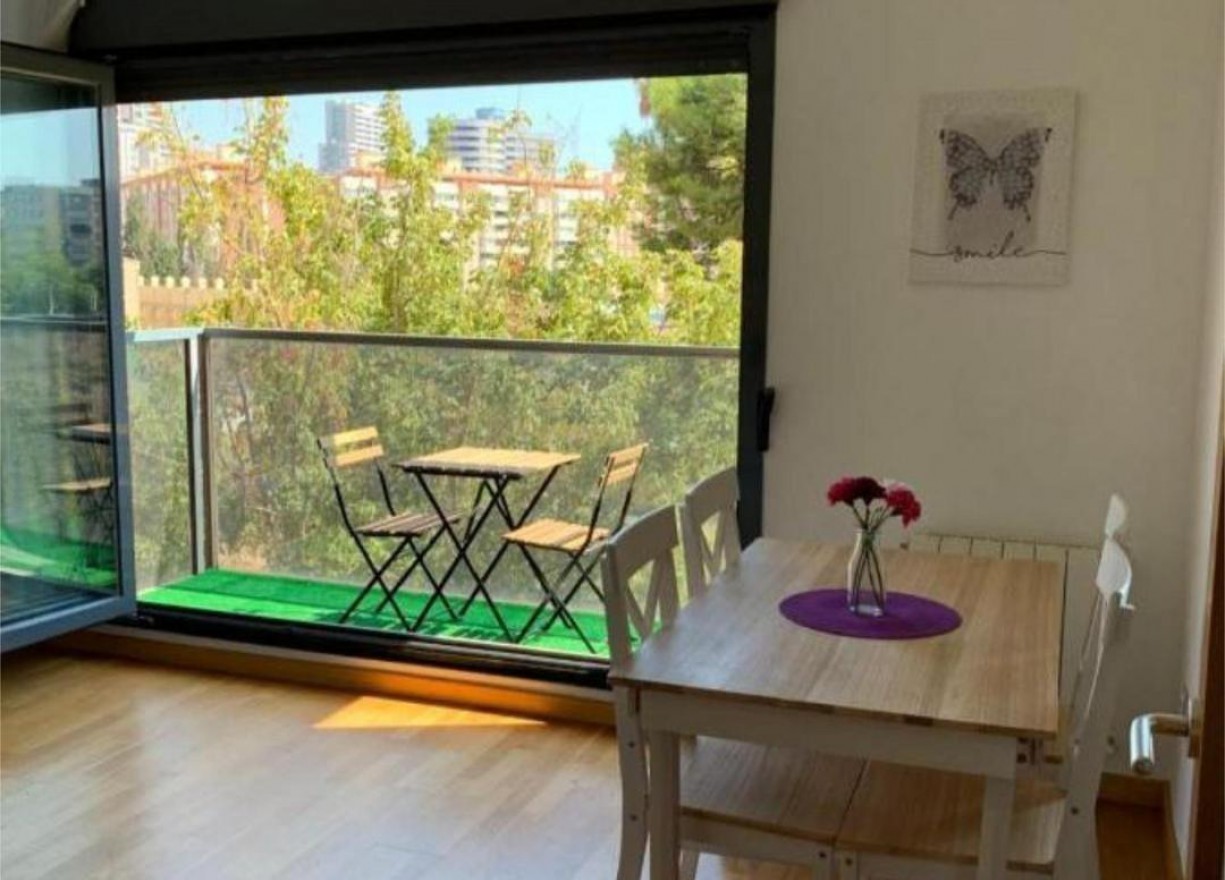 Alquiler a largo plazo - Piso - Valencia - Campanar
