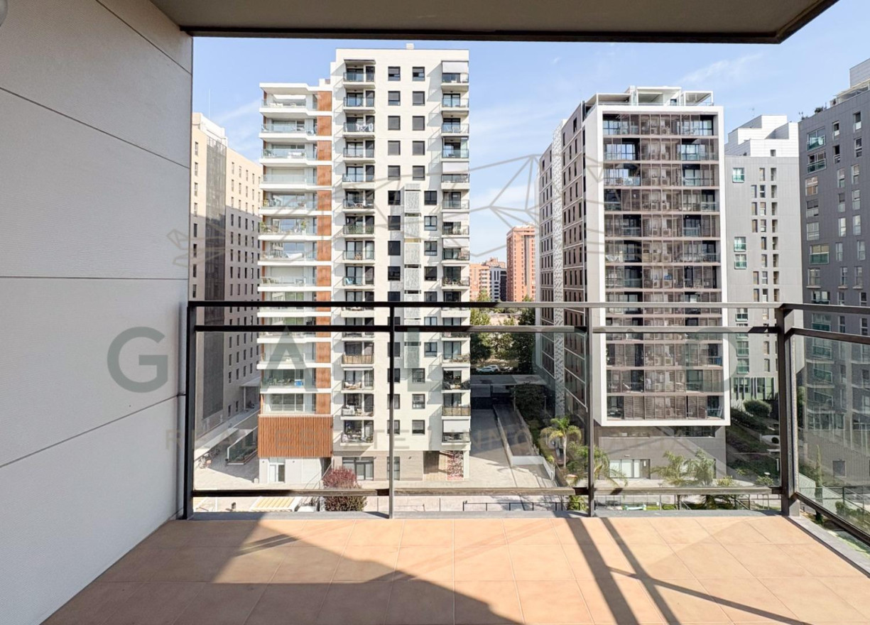 Alquiler a largo plazo - Piso - Valencia - Ciutat de les Arts i de les Ciencies