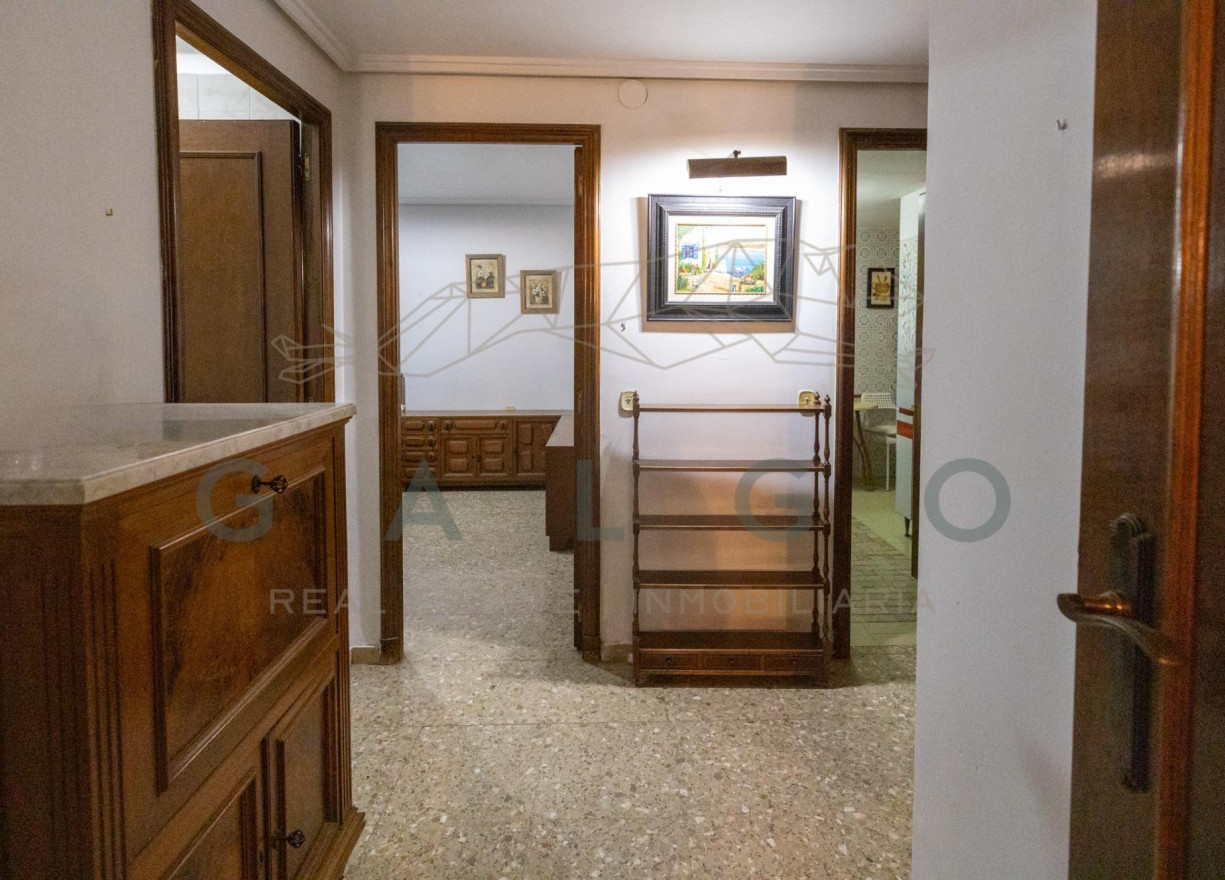 Alquiler a largo plazo - Piso - Valencia - Ciutat Universitària