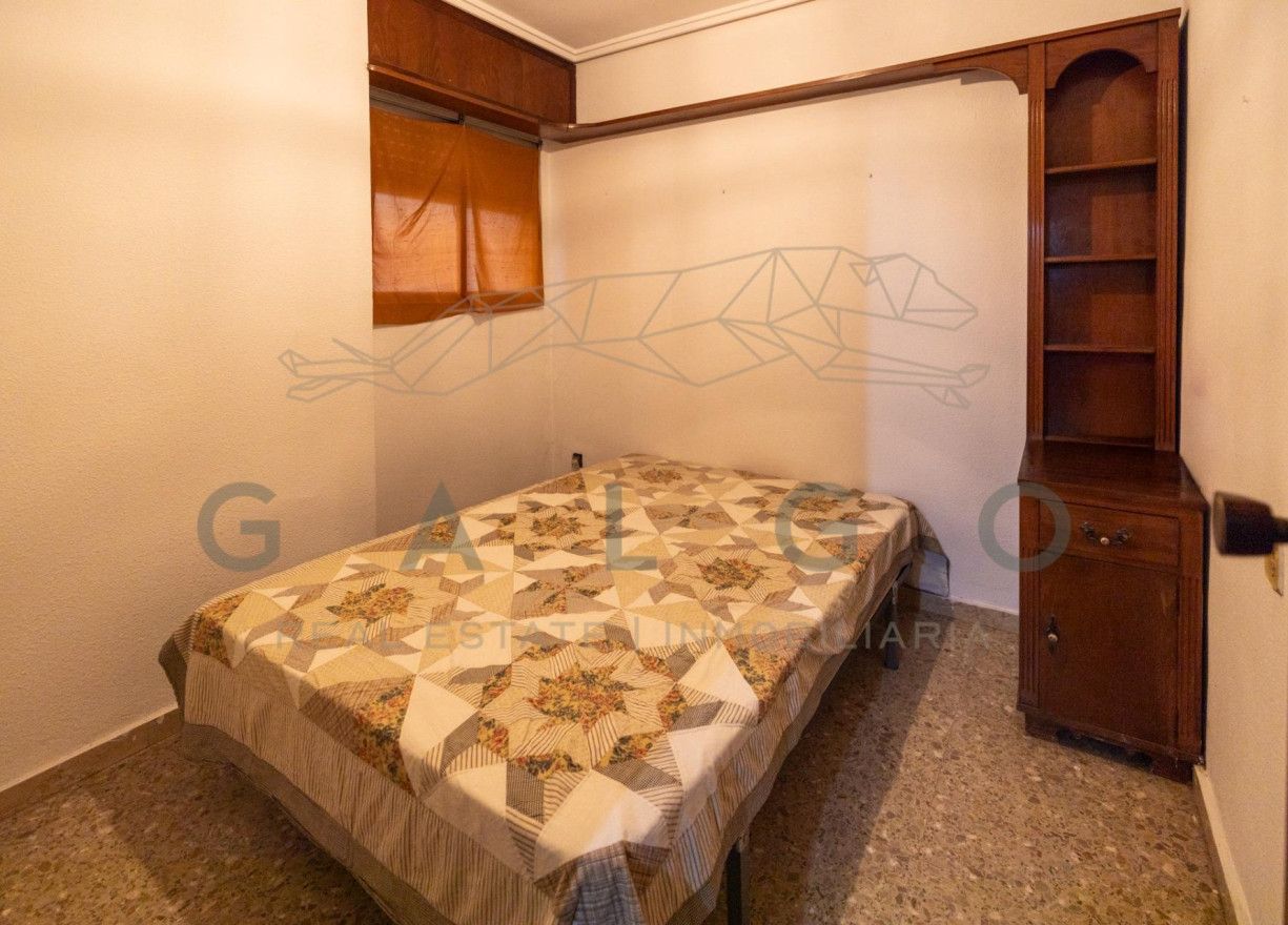 Alquiler a largo plazo - Piso - Valencia - Ciutat Universitària