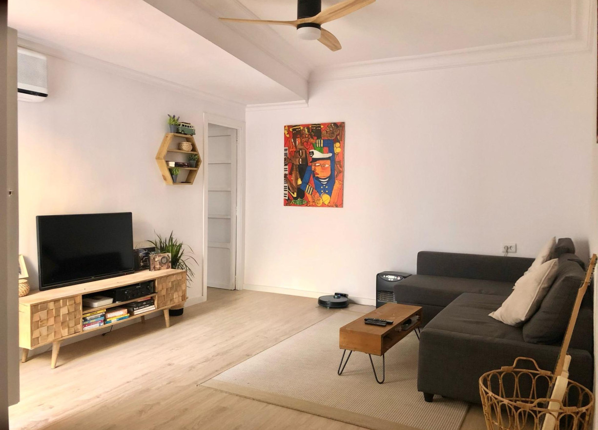 Alquiler a largo plazo - Piso - Valencia - Ciutat Vella
