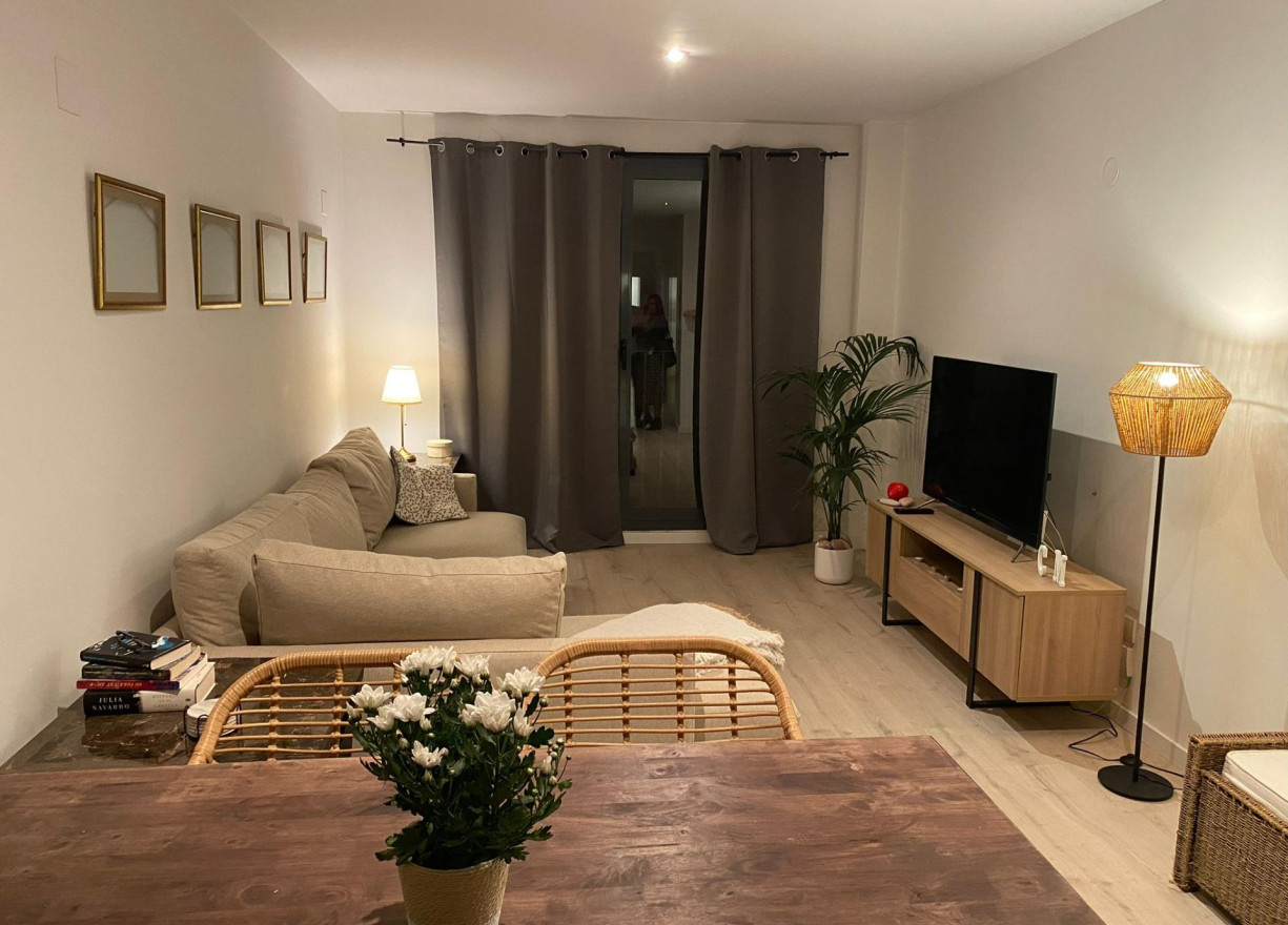 Alquiler a largo plazo - Piso - Valencia - El Pilar