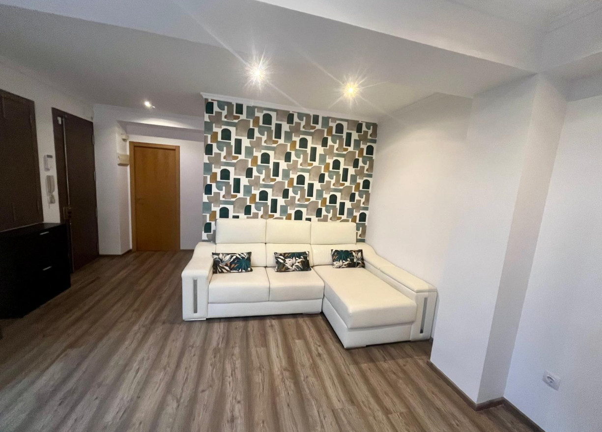 Alquiler a largo plazo - Piso - Valencia - El Pilar