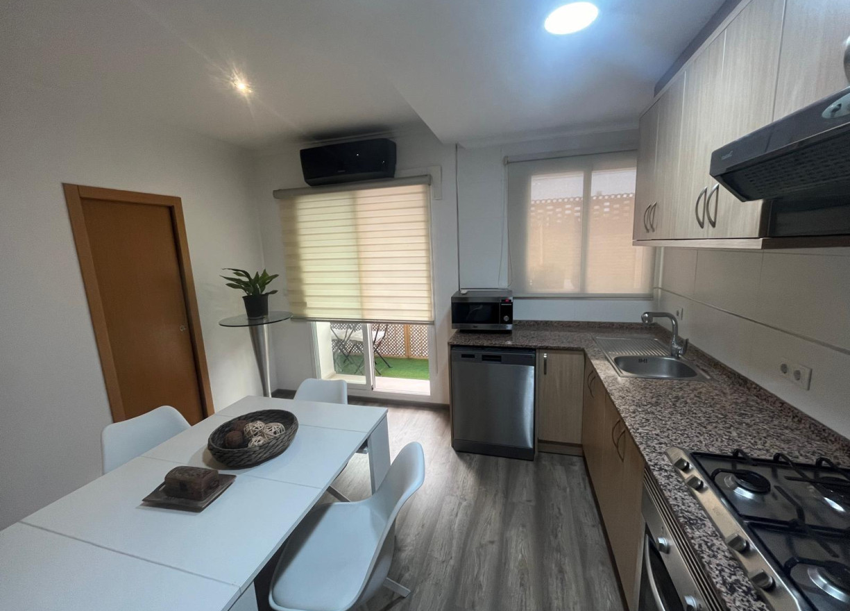 Alquiler a largo plazo - Piso - Valencia - El Pilar