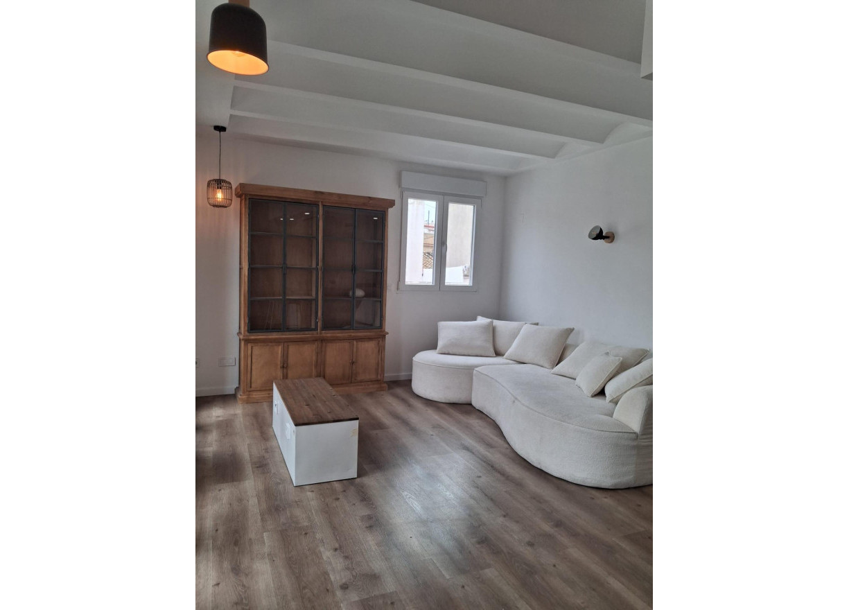 Alquiler a largo plazo - Piso - Valencia - El Pilar