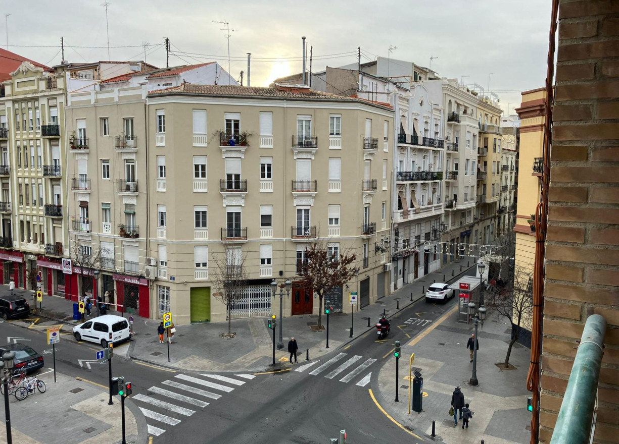 Alquiler a largo plazo - Piso - Valencia - Gran Vía