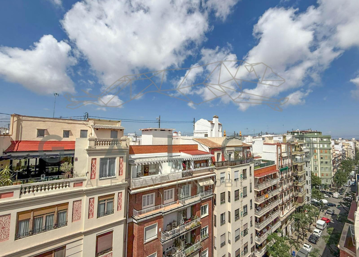 Alquiler a largo plazo - Piso - Valencia - Gran Vía