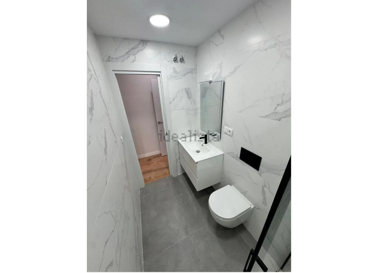 Alquiler a largo plazo - Piso - Valencia - Nou Moles