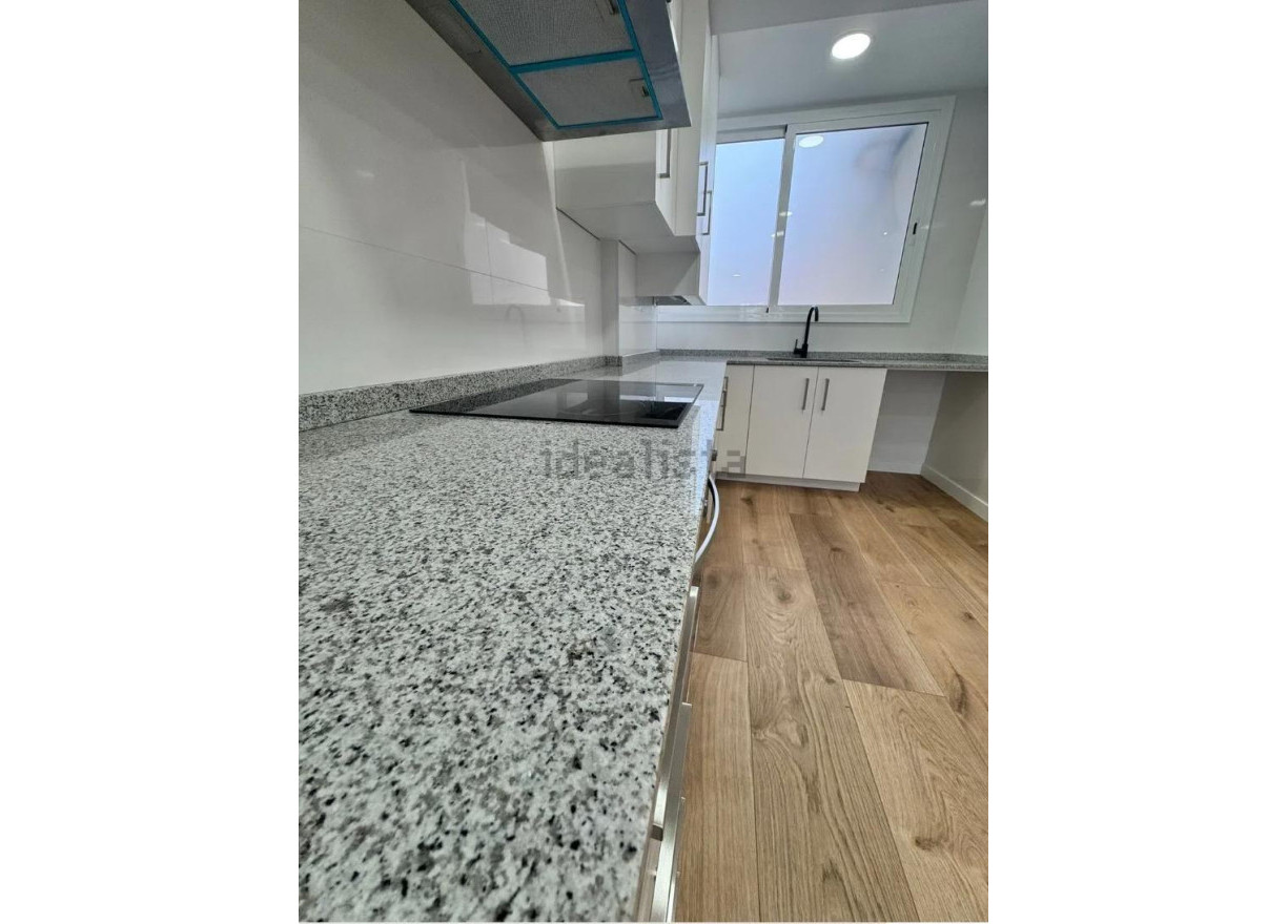 Alquiler a largo plazo - Piso - Valencia - Nou Moles