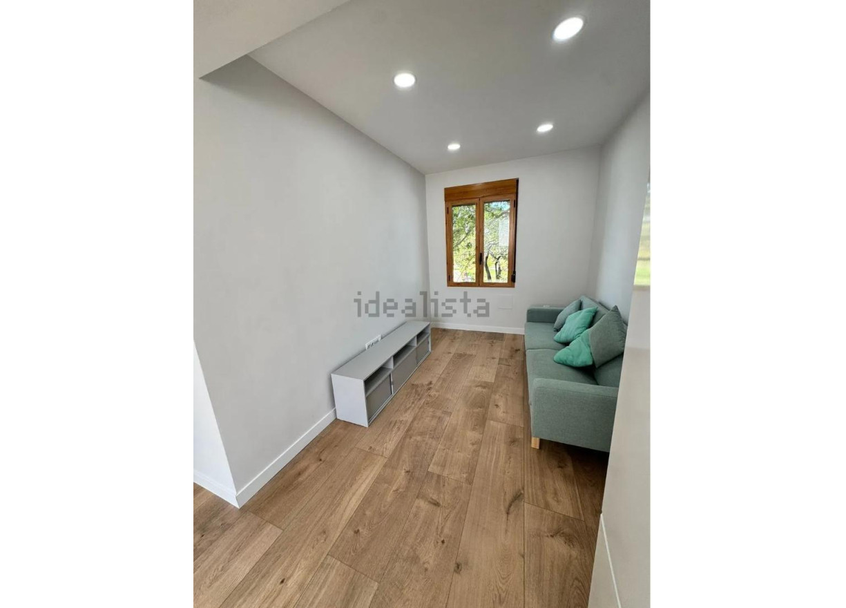 Alquiler a largo plazo - Piso - Valencia - Nou Moles