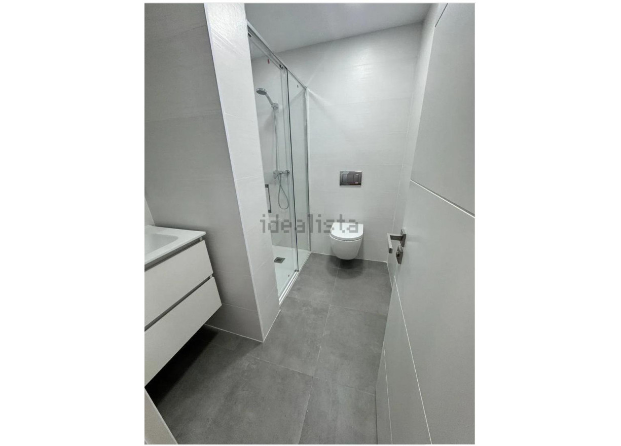 Alquiler a largo plazo - Piso - Valencia - Nou Moles