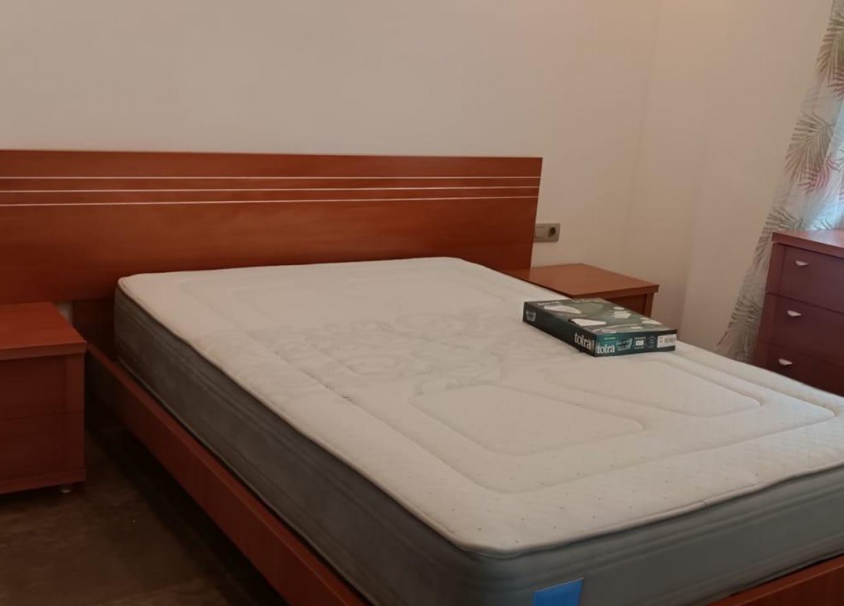 Alquiler a largo plazo - Piso - Valencia - Patraix