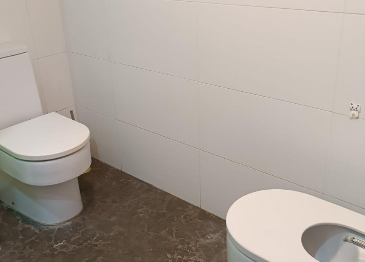 Alquiler a largo plazo - Piso - Valencia - Patraix