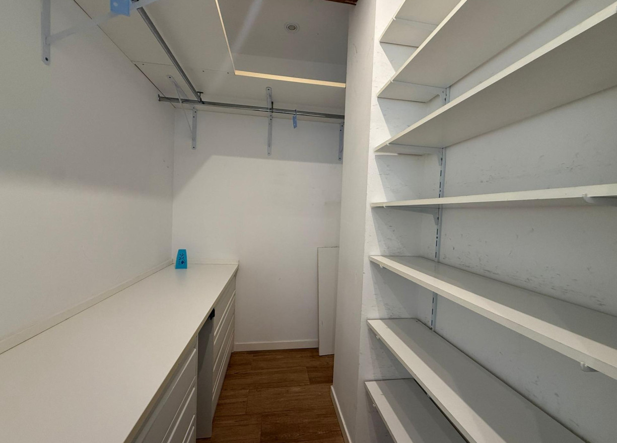 Alquiler a largo plazo - Piso - Valencia - Russafa