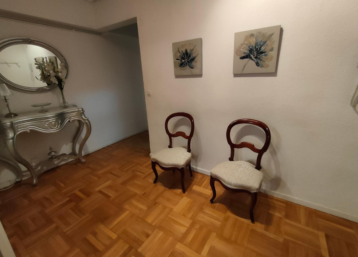 Alquiler a largo plazo - Piso - Valencia - Russafa