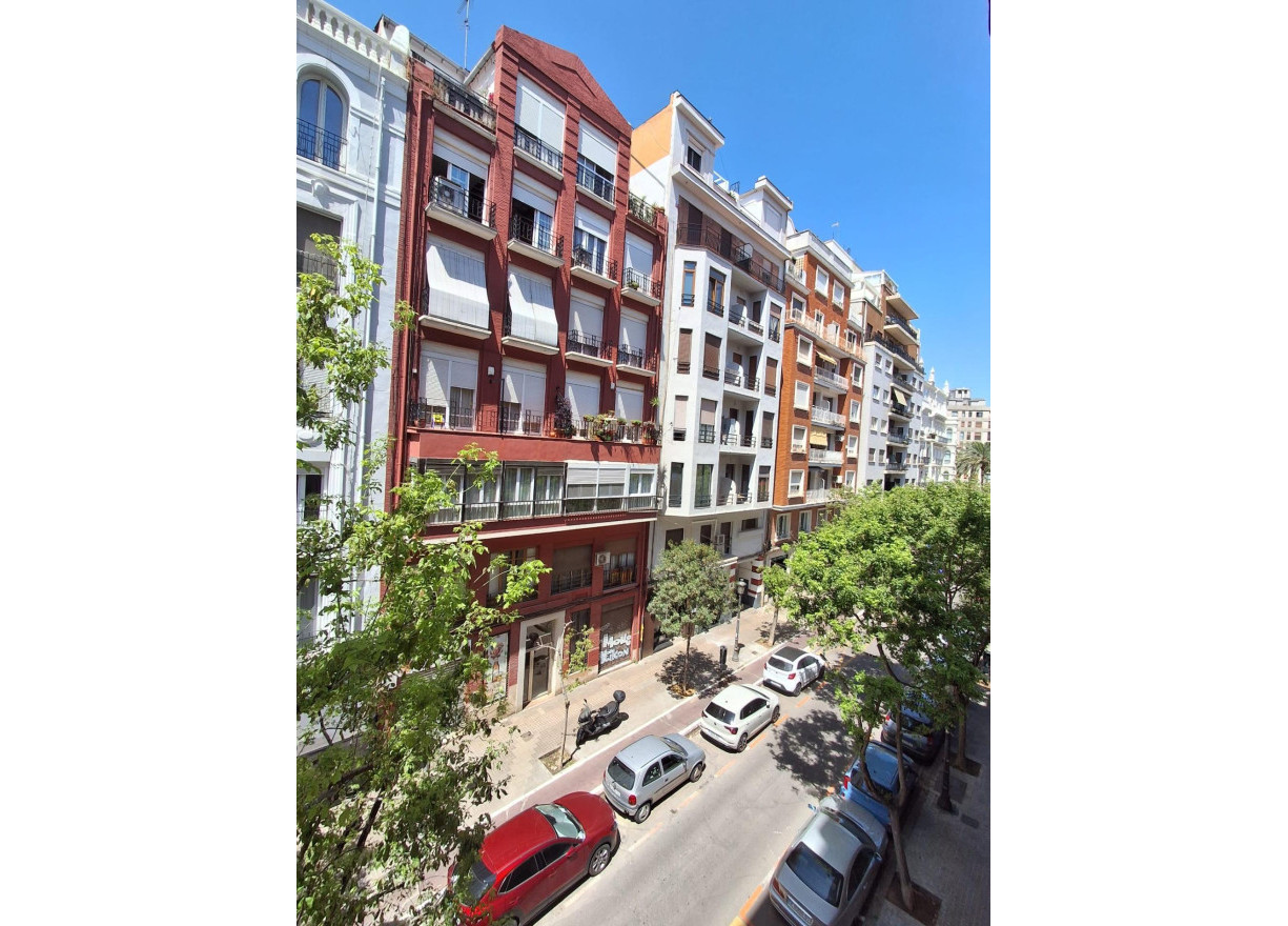 Alquiler a largo plazo - Piso - Valencia - Russafa
