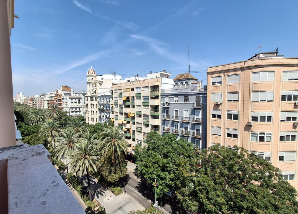 Alquiler a largo plazo - Piso - Valencia - Russafa
