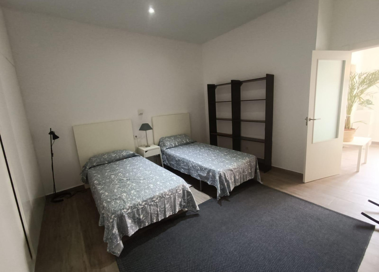 Alquiler a largo plazo - Piso - Valencia - Sant Francesc