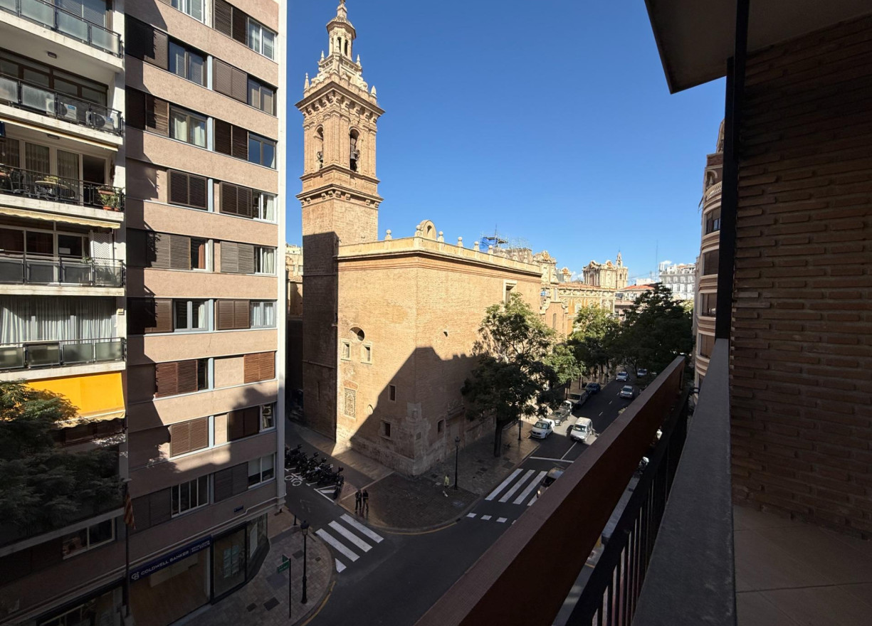 Alquiler a largo plazo - Piso - Valencia - Sant Francesc