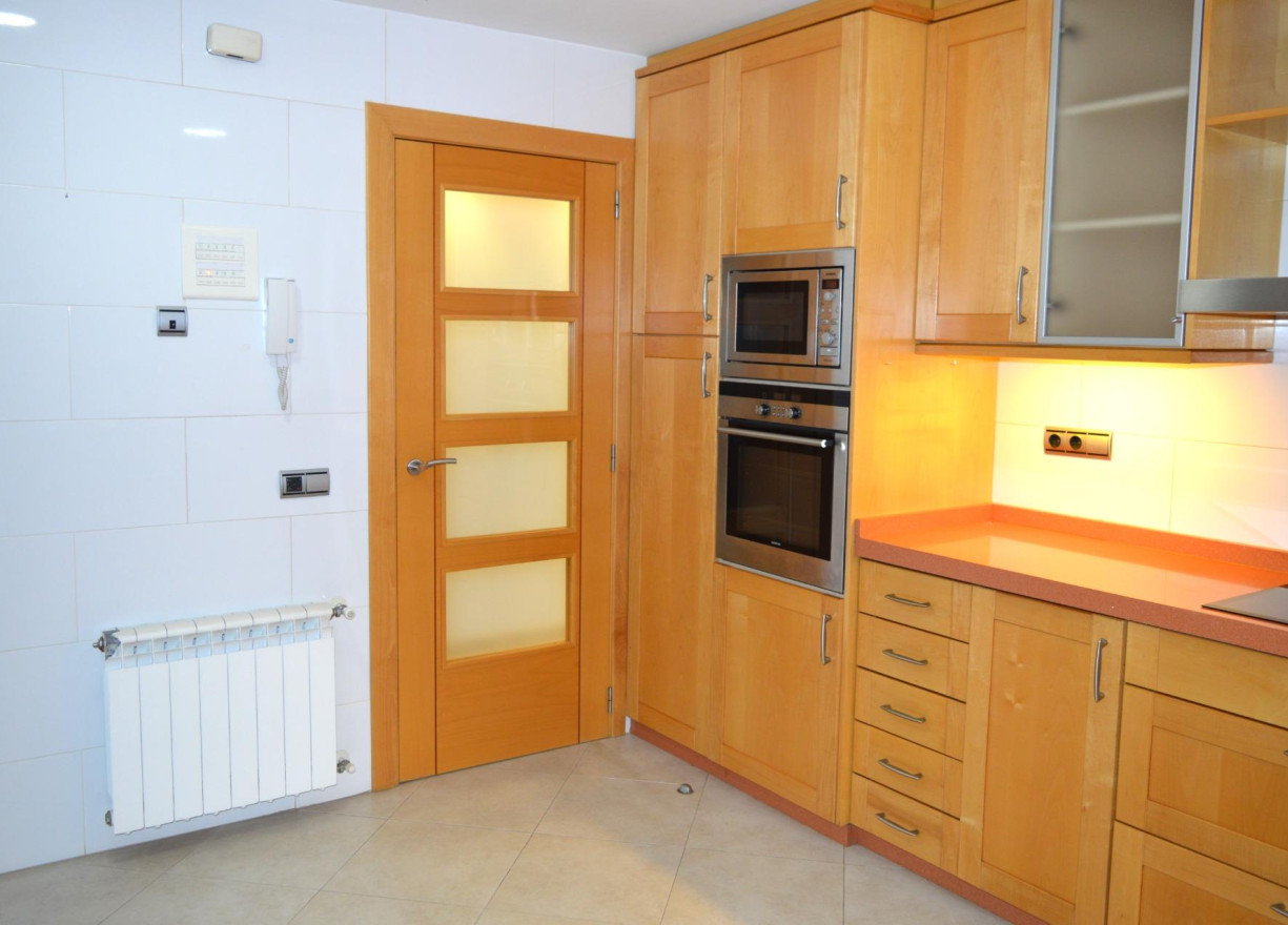 Alquiler a largo plazo - Piso - Valencia - Sant Francesc