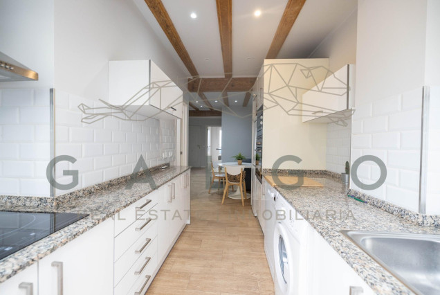 Flat - Long time Rental - Valencia -
                Russafa