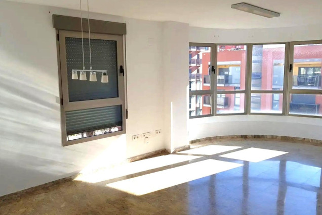 Flat - Long time Rental - Valencia -
                Sant Pau