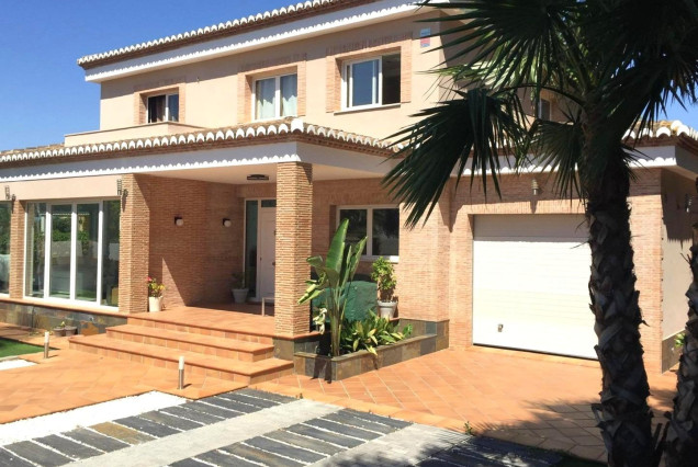 Huis - Location longue durée - Betera - Los Pinares-La Masía