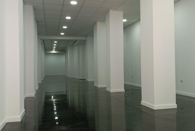 Local comercial - Alquiler a largo plazo - Valencia - Gran Vía
