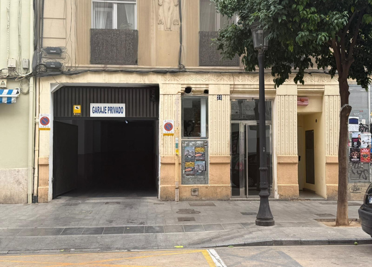 Location longue durée - Garage - Valencia - Russafa - Ruzafa