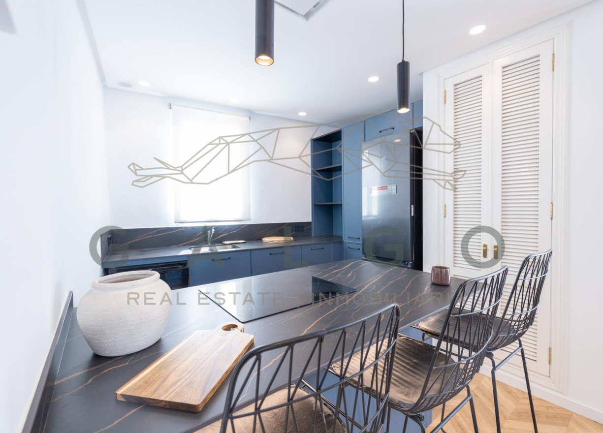Location longue durée - Penthouse - Valencia - El Mercat