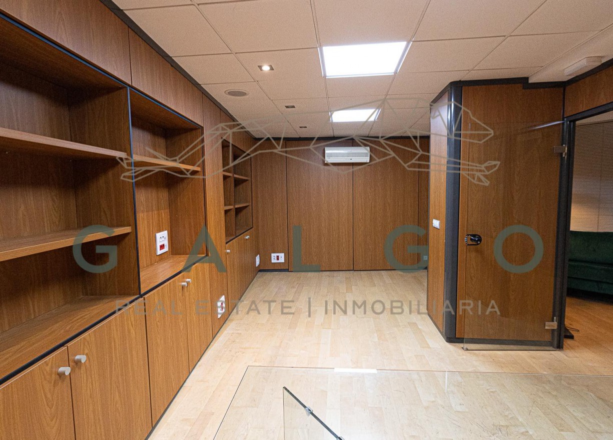 Long time Rental - Commercial premises - Valencia - Arrancapins